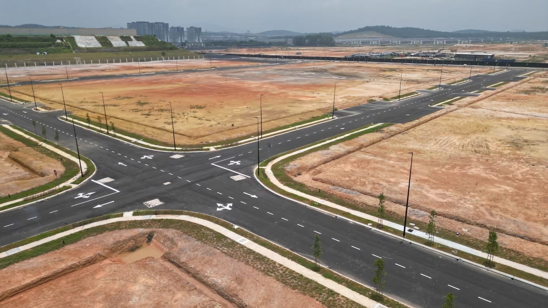 Eco Business Park V Exterior view of new semi detached factory at Eco Business Park V, Puncak Alam, showcasing modern design and strategic location.
