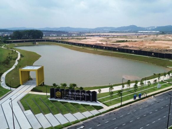 Bandar Puncak Alam Central Gate 1.5 Storey Cluster Factory To Rent