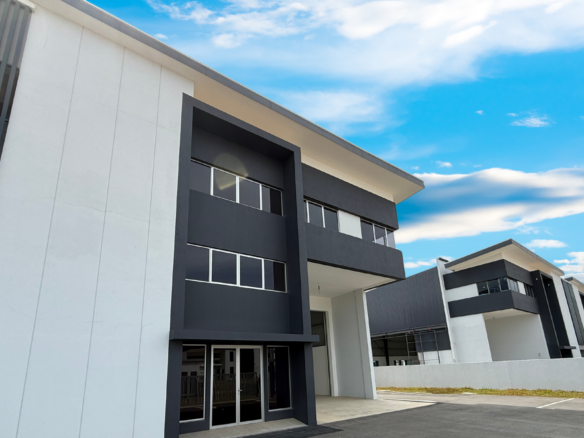 Nilai Semi Detached Factory For Sale – Freehold | 5,720 Sq Ft | Free Spa & Mot